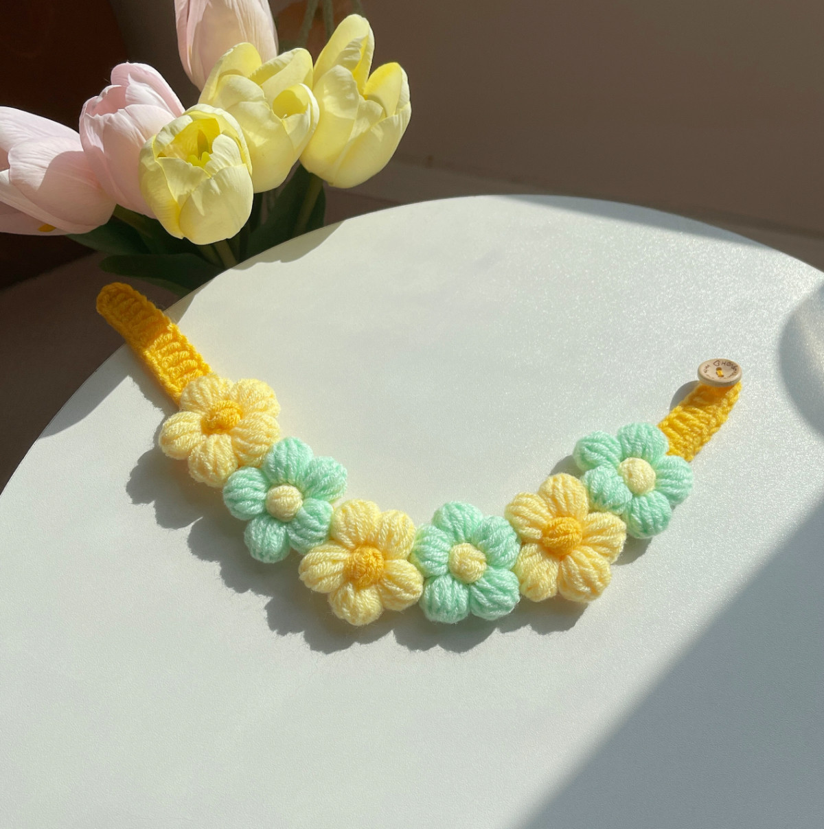 Flower knitted pet collar MOE0005