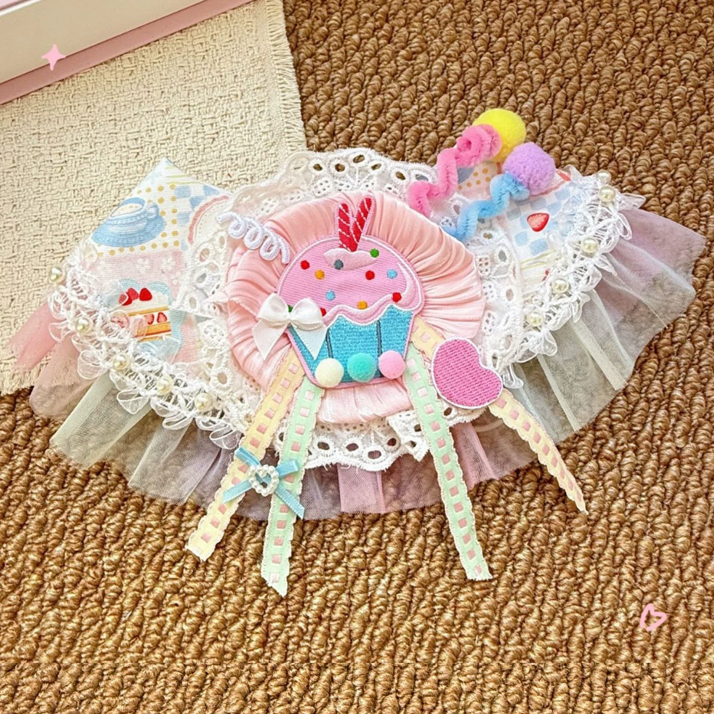 Princess Lace Pet Bib – Elastic Birthday Scarf for Cats & Dogs  MOE0021